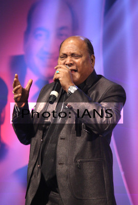 Mohd Aziz Singer