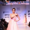 Punam and Preeti Kharkia show at India Runway Week 2013