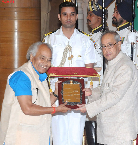 President Of India Presenting The Sangeet Natak Akademi Award-2014