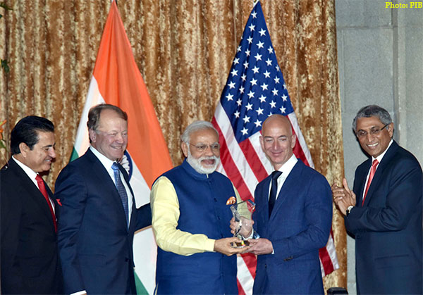 pm-modi-presenting-the-usibc-global-leadership-award